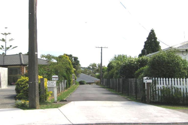 Photo of property in 2/11 Boler Place, New Lynn, Auckland, 0600