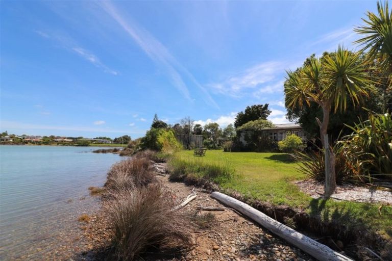 Photo of property in 42 Tahi Street, Mapua, 7005