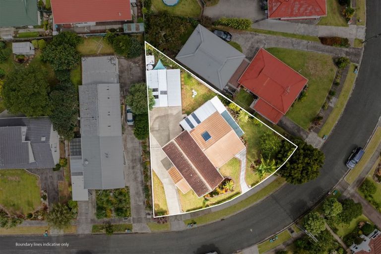 Photo of property in 16 Lovatt Crescent, Kensington, Whangarei, 0112