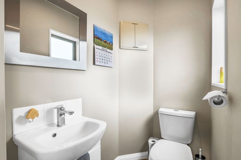 Photo of property in 8b Broadbent Street, Riccarton, Christchurch, 8041