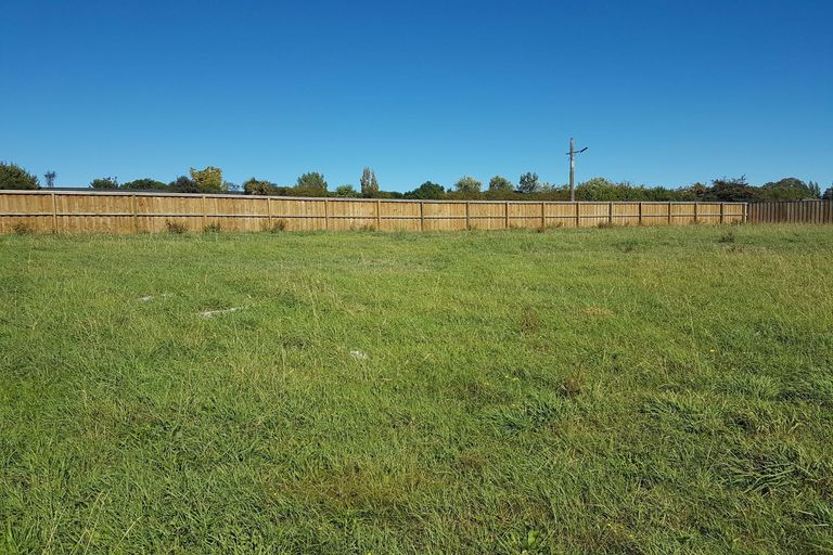 Photo of property in 24 Sarikei Avenue, Northwood, Christchurch, 8051