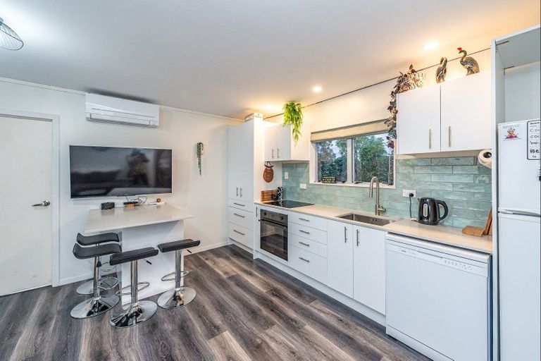 Photo of property in 51 Hussey Street, Waverley, 4510