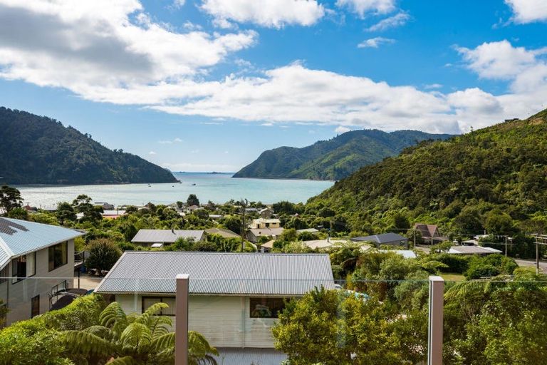Photo of property in 3 Ruataniwha Place, Okiwi Bay, French Pass, 7193