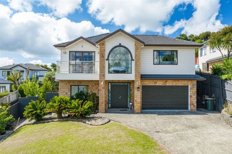 Photo of property in 76 San Valentino Drive, Henderson, Auckland, 0612
