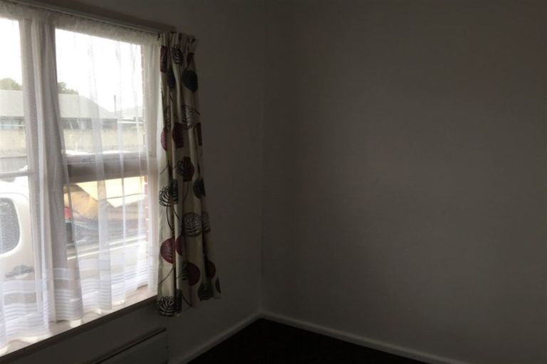 Photo of property in 188 Springs Road, Hornby, Christchurch, 8042