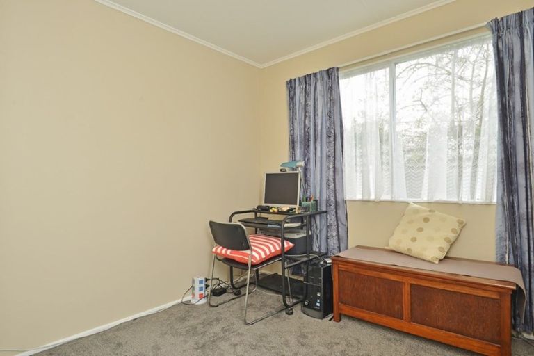 Photo of property in 10 Tait Place, Carterton, 5713