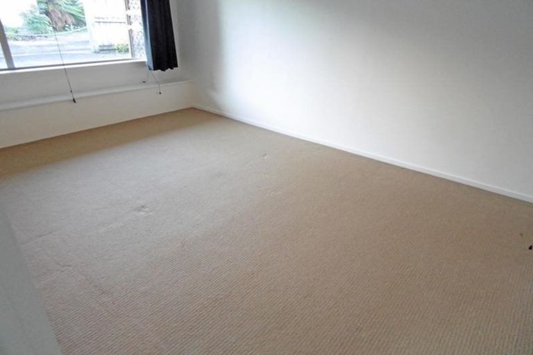 Photo of property in 2/6 Keldale Place, Forrest Hill, Auckland, 0620