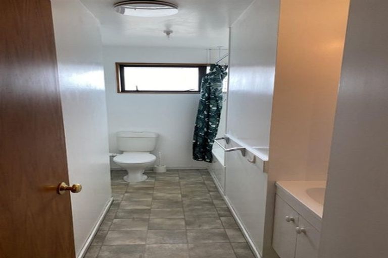 Photo of property in 1/4 Puna Street, Riccarton, Christchurch, 8041