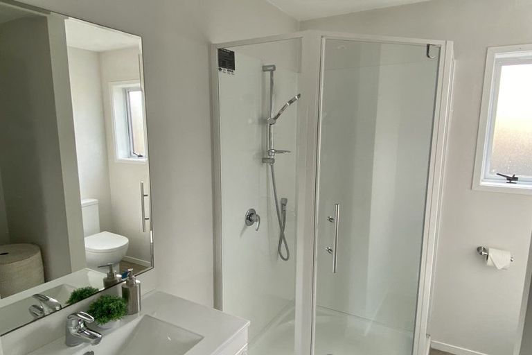 Photo of property in 3 Cornwall Street, Te Atatu South, Auckland, 0610