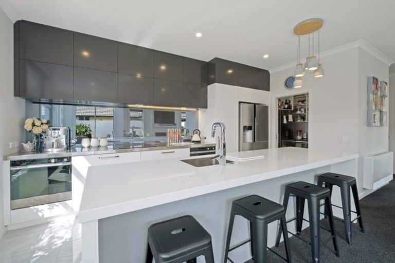 Photo of property in 15 De Bettencor Place, Mount Pisa, Cromwell, 9383