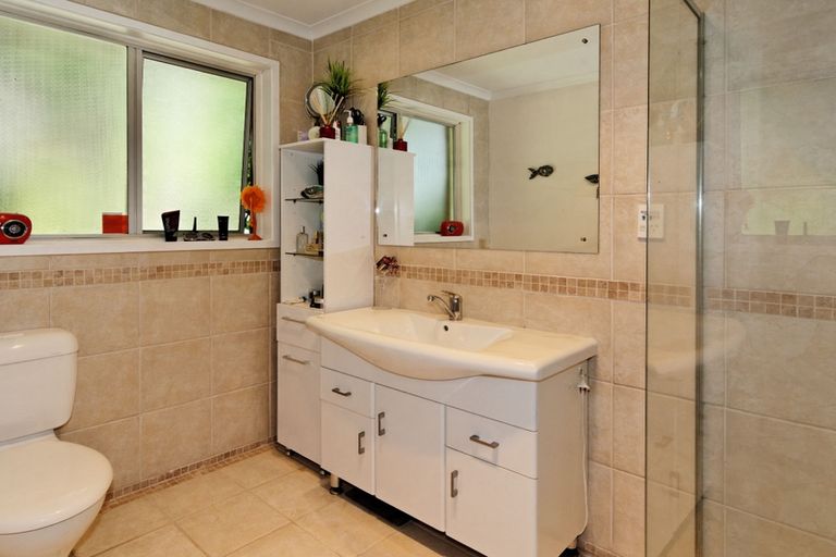 Photo of property in 191 Shaw Road, Oratia, Auckland, 0604