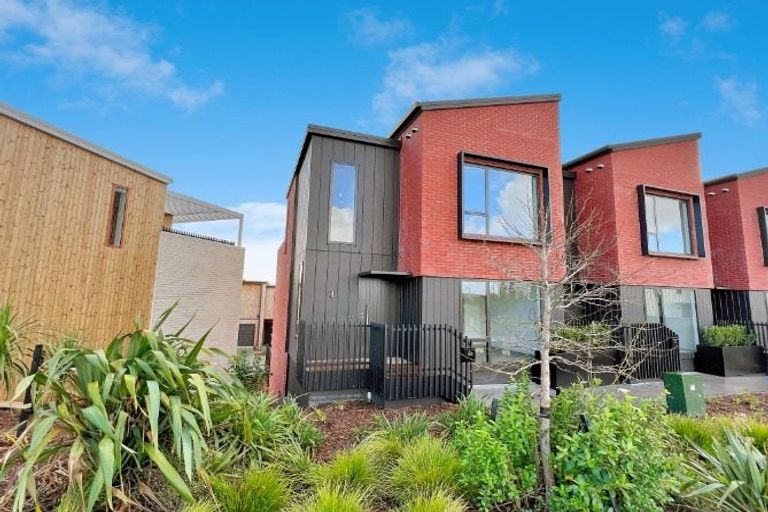 Photo of property in 1/2 Marlborough Crescent, Hobsonville, Auckland, 0616