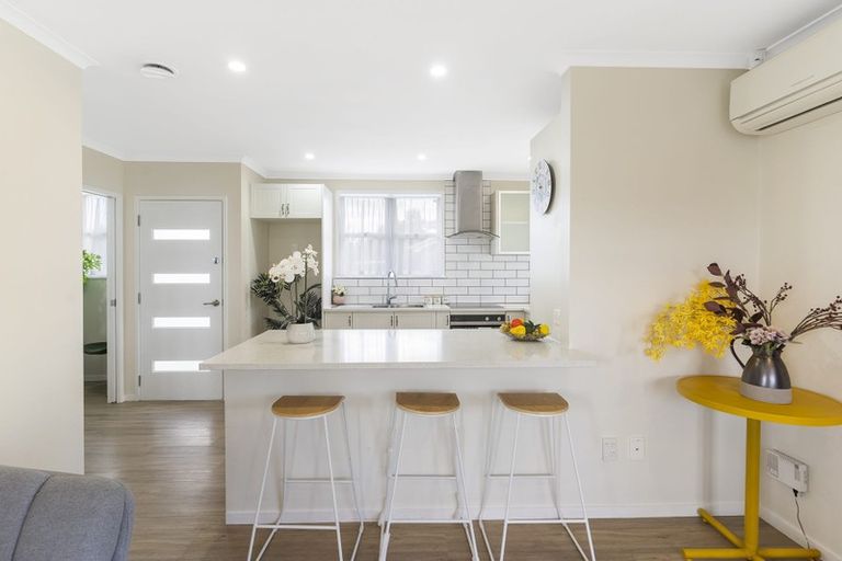 Photo of property in 1/1 Cooper Place, Papakura, 2110