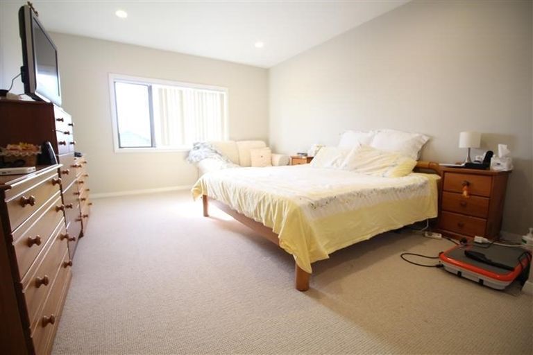 Photo of property in 13 Paso Fino Crescent, Karaka, Papakura, 2113