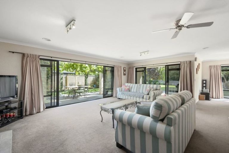 Photo of property in 24 Montgomery Crescent, Kinloch, Taupo, 3377