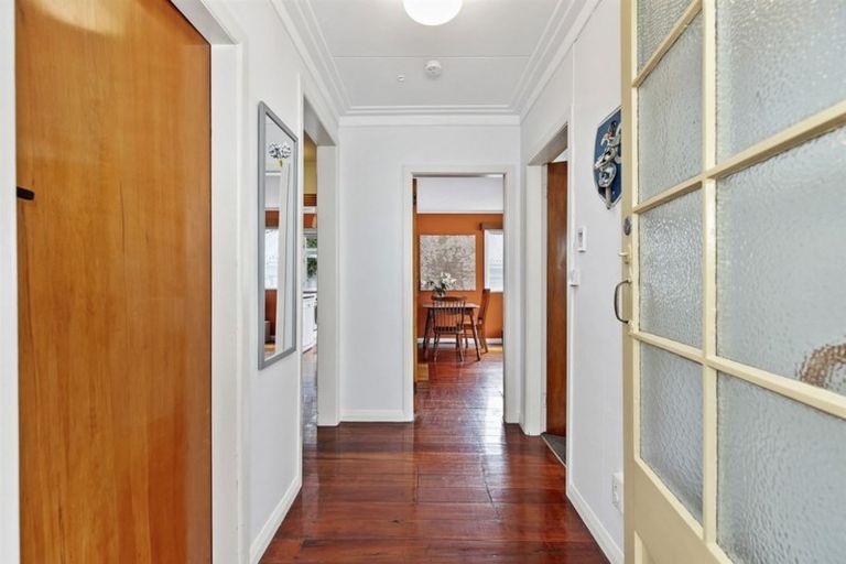 Photo of property in 42 Porritt Avenue, Mount Victoria, Wellington, 6011