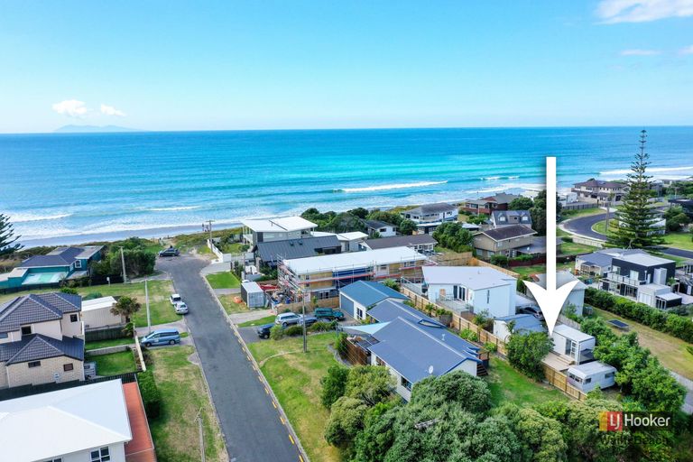 Photo of property in 37 Seaforth Road, Waihi Beach, 3611