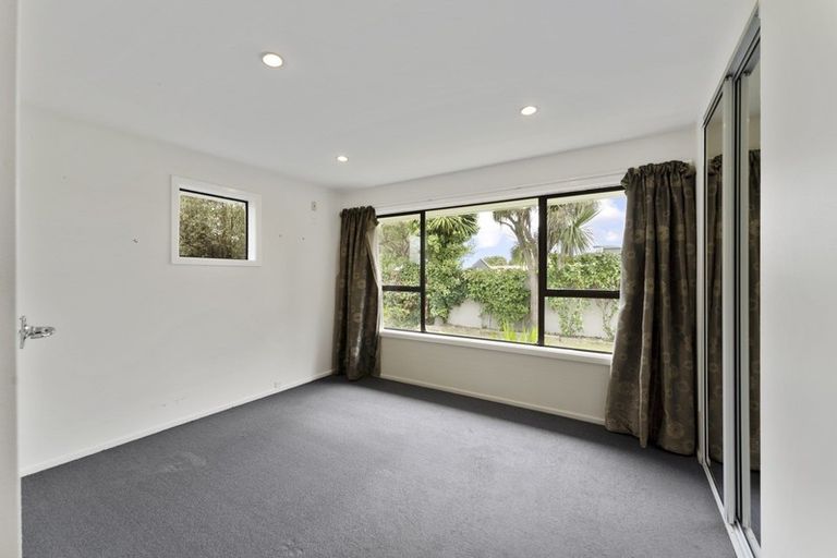Photo of property in 18 Malta Crescent, South New Brighton, Christchurch, 8062