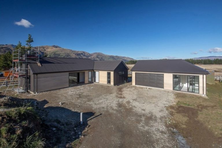 Photo of property in 27 Dingle Street, Lake Hawea, Wanaka, 9382