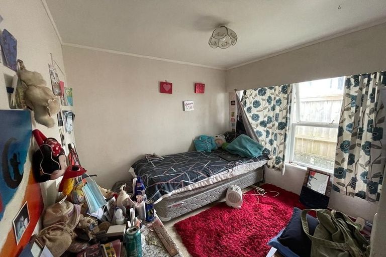 Photo of property in 2/176 Archers Road, Glenfield, Auckland, 0629