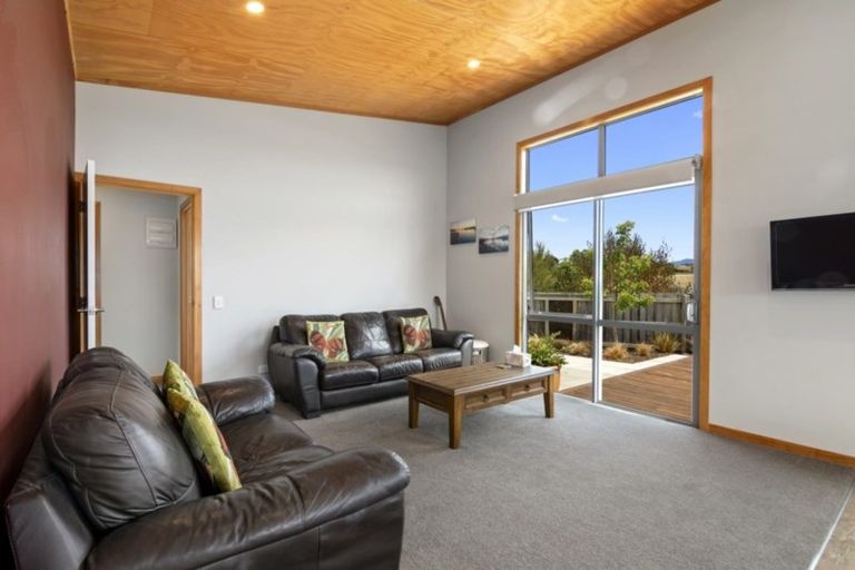 Photo of property in 31 Les Wakefield Road, Mapua, 7005