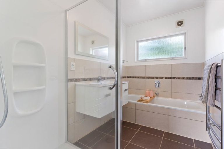 Photo of property in 31 Mcdowell Crescent, Hillcrest, Auckland, 0627