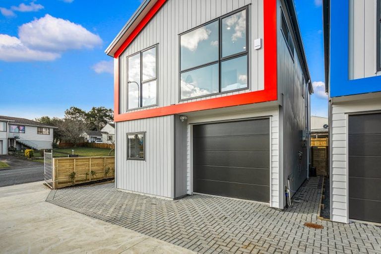 Photo of property in 23a West Harbour Drive, West Harbour, Auckland, 0618