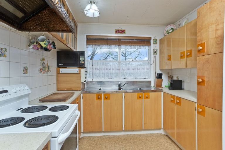 Photo of property in 8 Embassy Place, Glenfield, Auckland, 0629