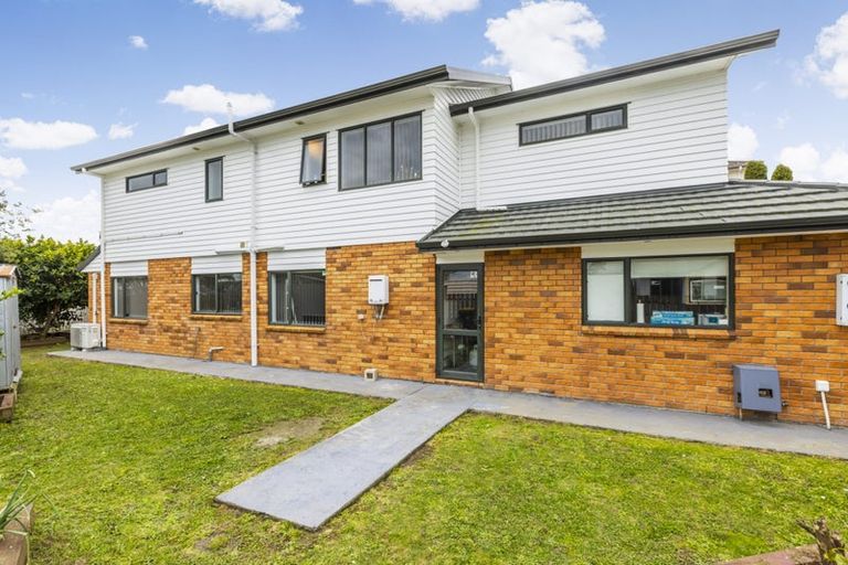 Photo of property in 5 Staten Place, Mangere, Auckland, 2022