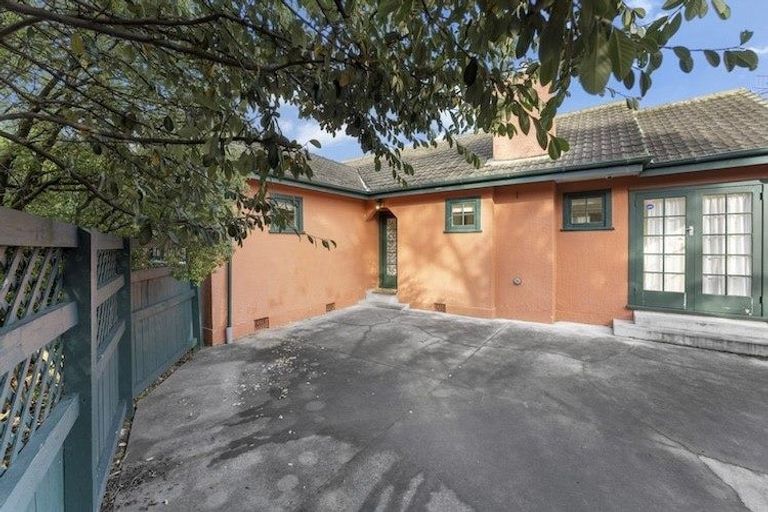 Photo of property in 224 Botanical Road, Takaro, Palmerston North, 4412