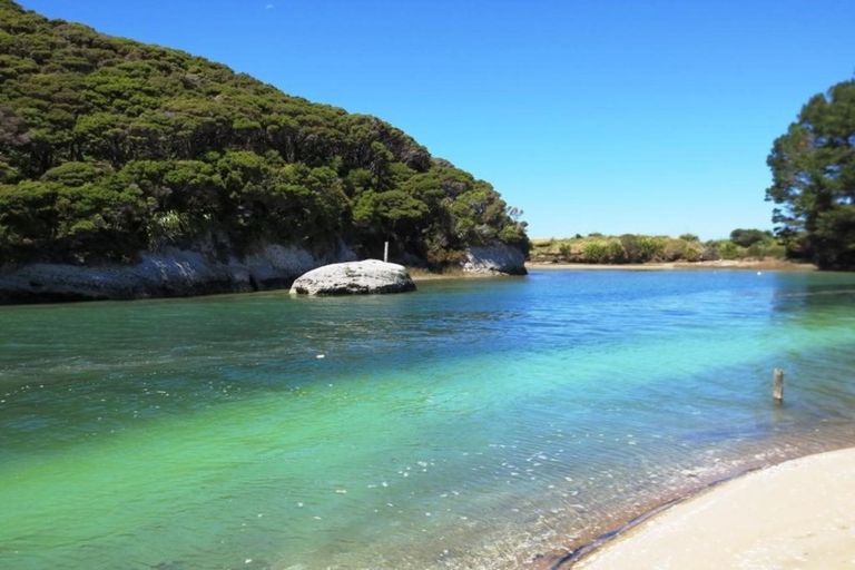 Photo of property in 37 Seddon Street, Waikanae, 5036