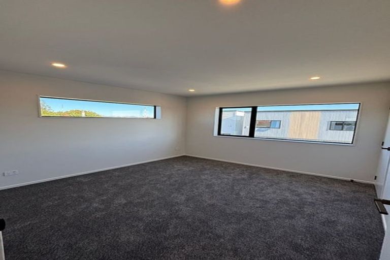 Photo of property in 13b Edgerton Road, Te Atatu Peninsula, Auckland, 0610