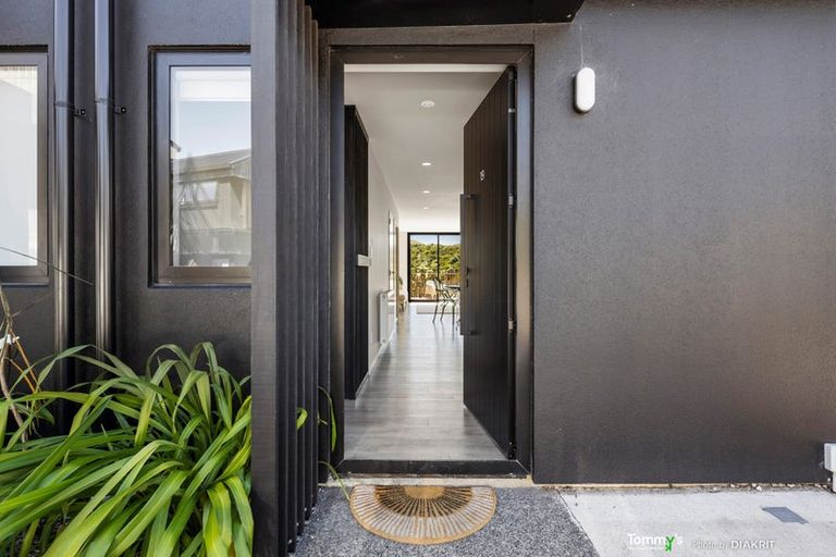 Photo of property in 19/6 Bushland Grove, Paparangi, Wellington, 6037