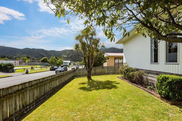 Photo of property in 15 Stockdale Street, Wainuiomata, Lower Hutt, 5014