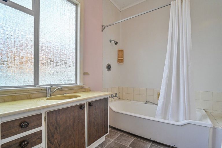 Photo of property in 508 Heretaunga Street East, Hastings, 4122