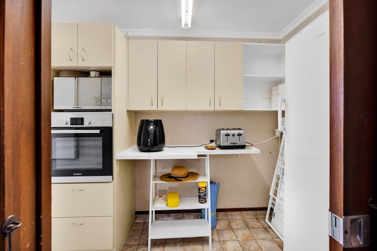 Photo of property in 17 Weld Street, Normanby, Hawera, 4614