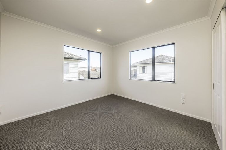 Photo of property in 15 Heidi Crescent, Flat Bush, Auckland, 2016