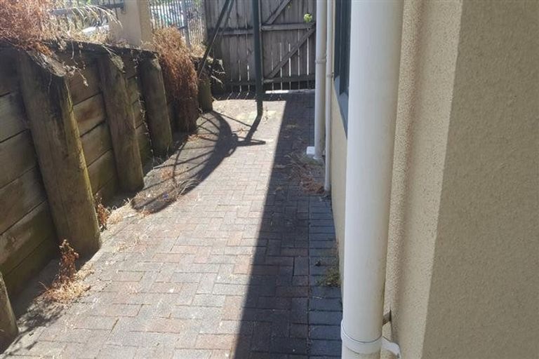 Photo of property in 26/8 Margan Avenue, New Lynn, Auckland, 0600