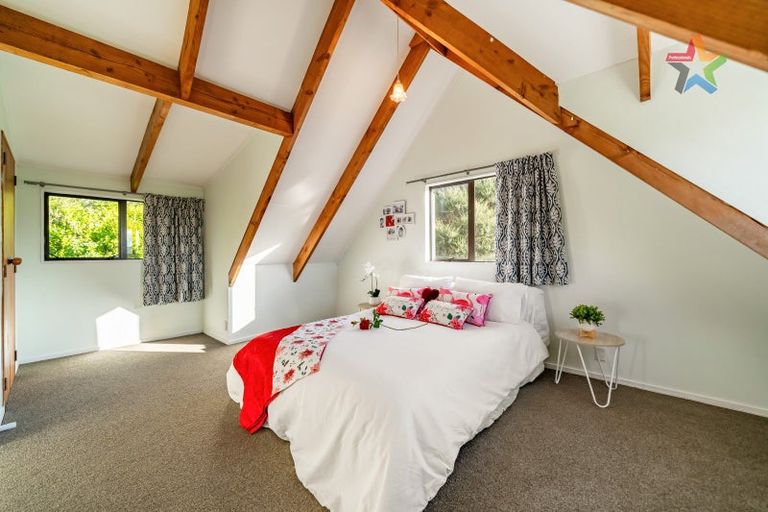 Photo of property in 21 Ngahere Street, Stokes Valley, Lower Hutt, 5019