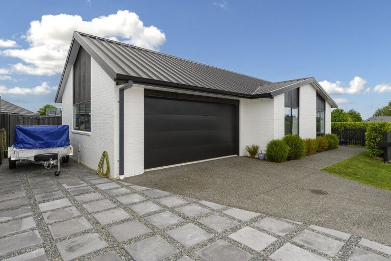 Photo of property in 2 Shea Lane, Pyes Pa, Tauranga, 3112