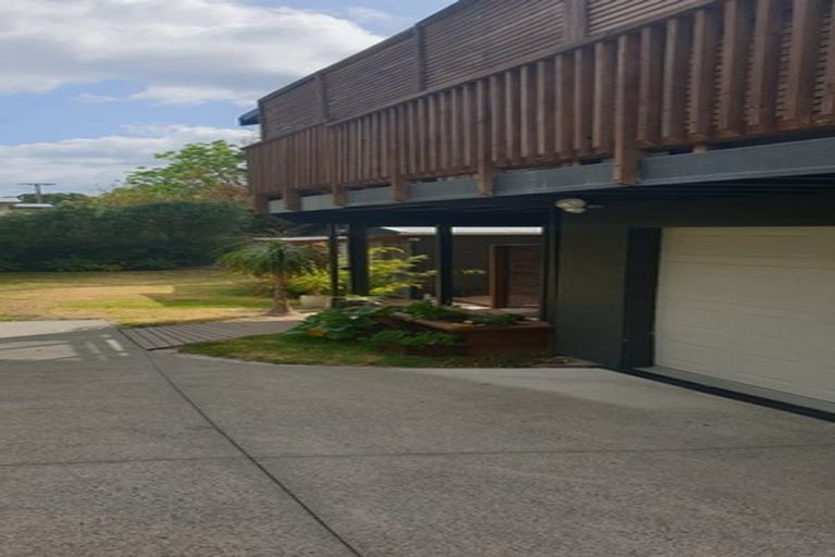 Photo of property in 1307 Papamoa Beach Road, Papamoa Beach, Papamoa, 3118