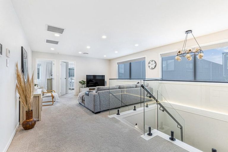 Photo of property in 3 Hea Road, Hobsonville, Auckland, 0616