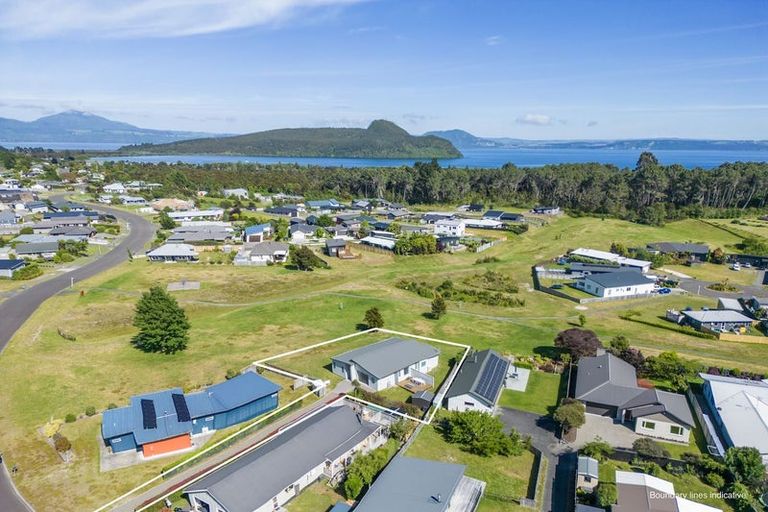 Photo of property in 112 Parekaawa Drive, Motuoapa, 3382
