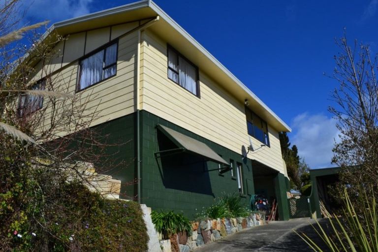 Photo of property in 42 Jessop Street, South Hill, Oamaru, 9400