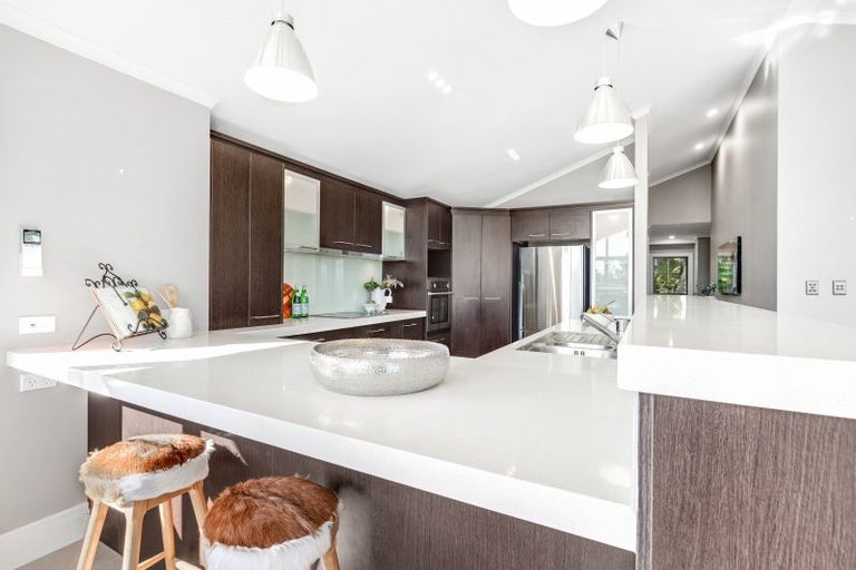 Photo of property in 11 Evelyn Road, Cockle Bay, Auckland, 2014