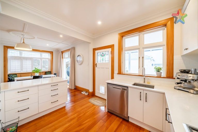 Photo of property in 63 Totara Crescent, Woburn, Lower Hutt, 5011