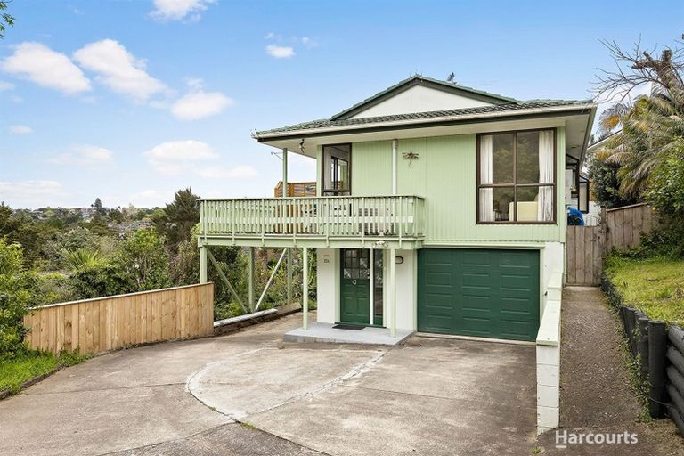 Photo of property in 2/15 Ridgewood Crescent, Birkenhead, Auckland, 0626