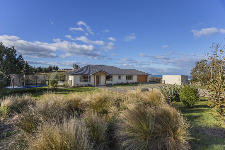Photo of property in 24 Macs Ridge Road, Oamaru North, Oamaru, 9492