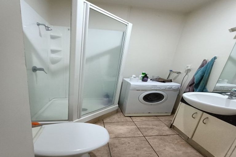 Photo of property in Terrace Tower Apartments, 12e/126 The Terrace, Wellington Central, Wellington, 6011