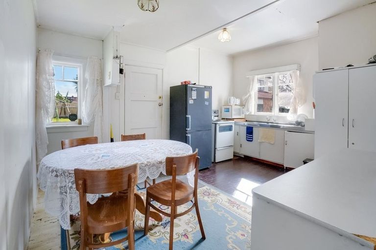 Photo of property in 43 Hutton Street, Otahuhu, Auckland, 1062